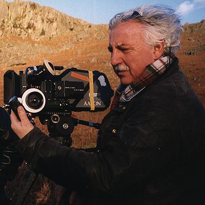 Pio Corradi sur le tournage du documentaire Von Werra (2002) de Werner Schweizer. Collection Cinémathèque suisse. Tous droits réservés.