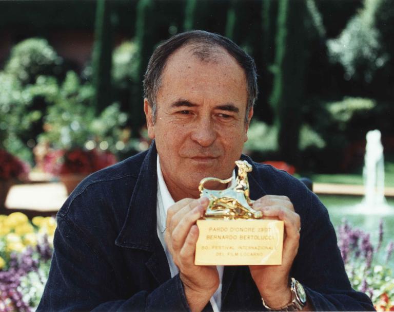 Bernardo Bertolucci ici au Festival de Locarno où il reçut un Pardo d’onore en 1997.