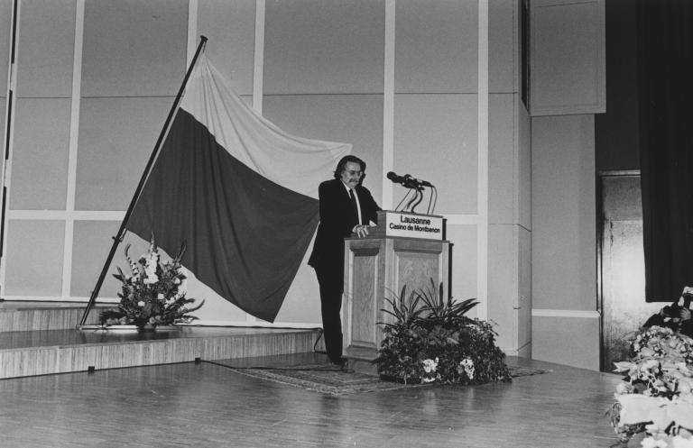 Freddy Buache lors de l’inauguration des locaux de la Cinémathèque suisse à Montbenon