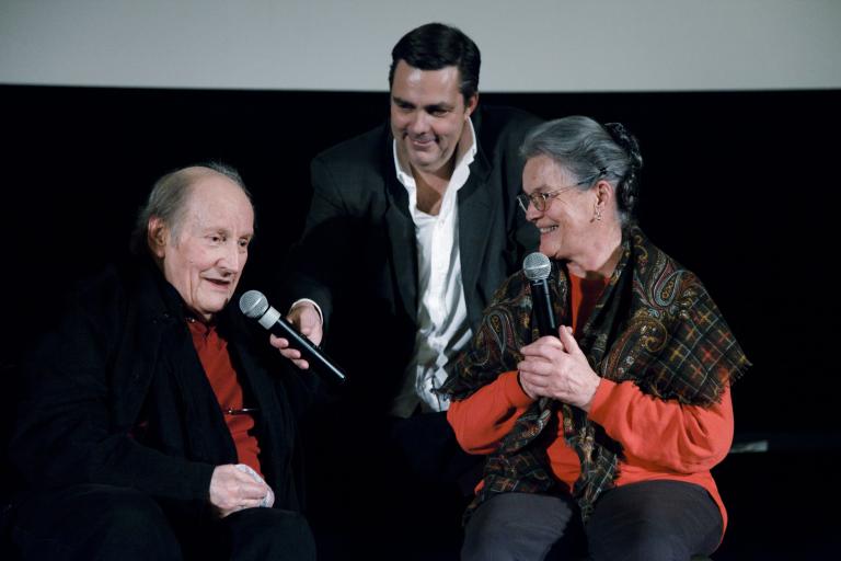 Claude Goretta aux côtés de Frédéric Maire et d'Hélène Gaspoz sur la scène du Capitole, le 10 novembre 2011 © Carine Roth / Cinémathèque suisse  